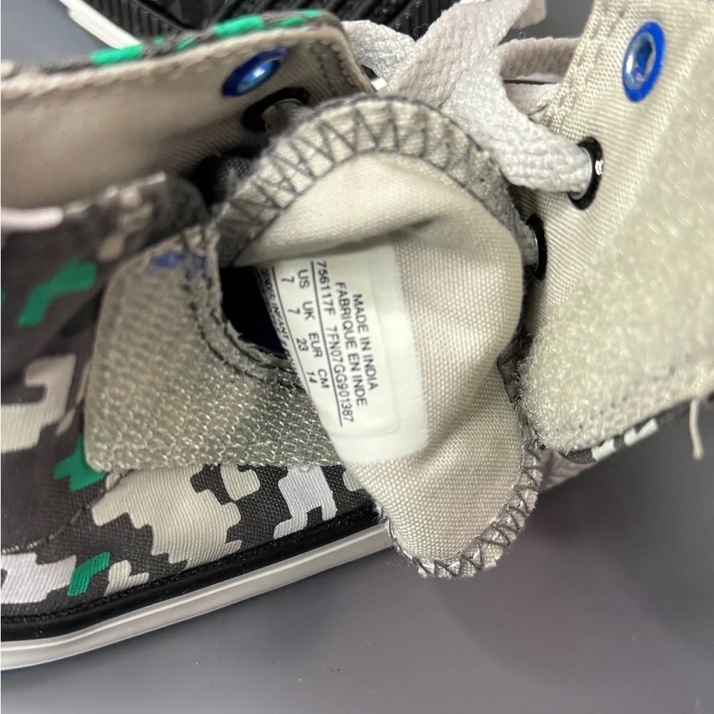 Converse All Star Kids High Top Sneakers Camo Pixel Print Velcro Size 7 Shoes